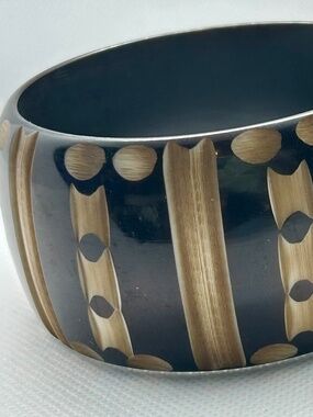 Resin Bangle - Black, Wood Carving Effect